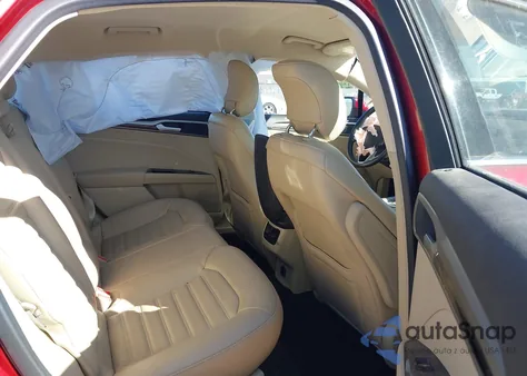 2013 Ford Fusion Se z USA, uszkodzony, nr VIN 3FA6P0HR6DR320783